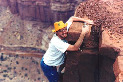 Walkabout Travel Gear Logo